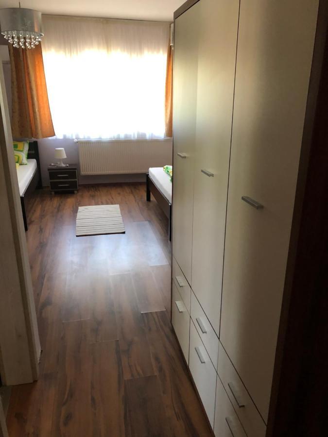 Kiscsere Vendeghaz Kallosemjen 外观 照片